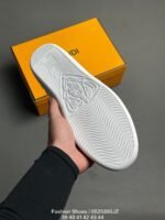 ⁦حذاء Fendi⁩ - الصورة ⁦5⁩