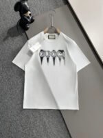 تيشيرت غوتشي الجديد من القطن بياقة دائرية وأكمام قصيرة