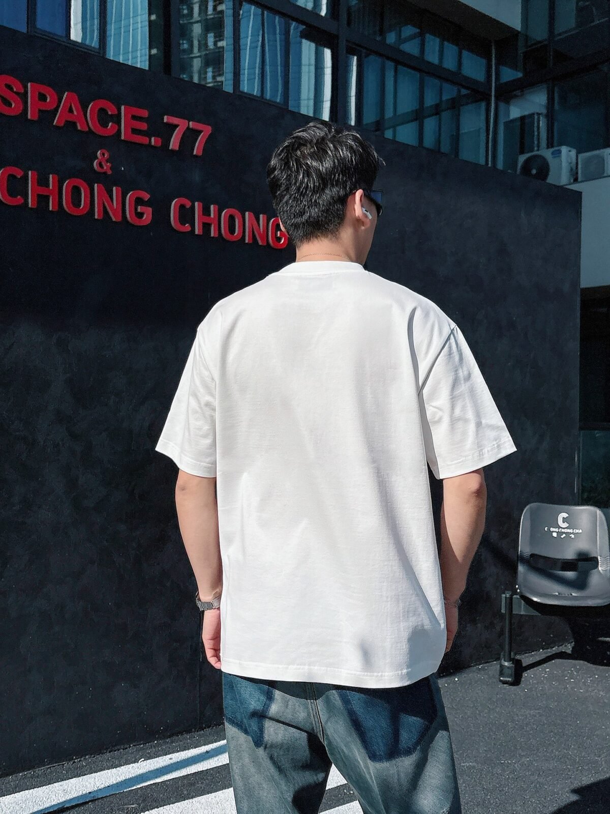 ⁦تيشيرت غوتشي الجديد بأكمام قصيرة وياقة مستديرة⁩ - الصورة ⁦3⁩