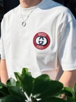 ⁦تيشيرت غوتشي الجديد بأكمام قصيرة وياقة مستديرة⁩ - الصورة ⁦6⁩