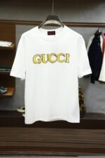 تيشيرت غوتشي الجديد بأكمام قصيرة