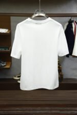 ⁦تيشيرت غوتشي الجديد بأكمام قصيرة⁩ - الصورة ⁦3⁩