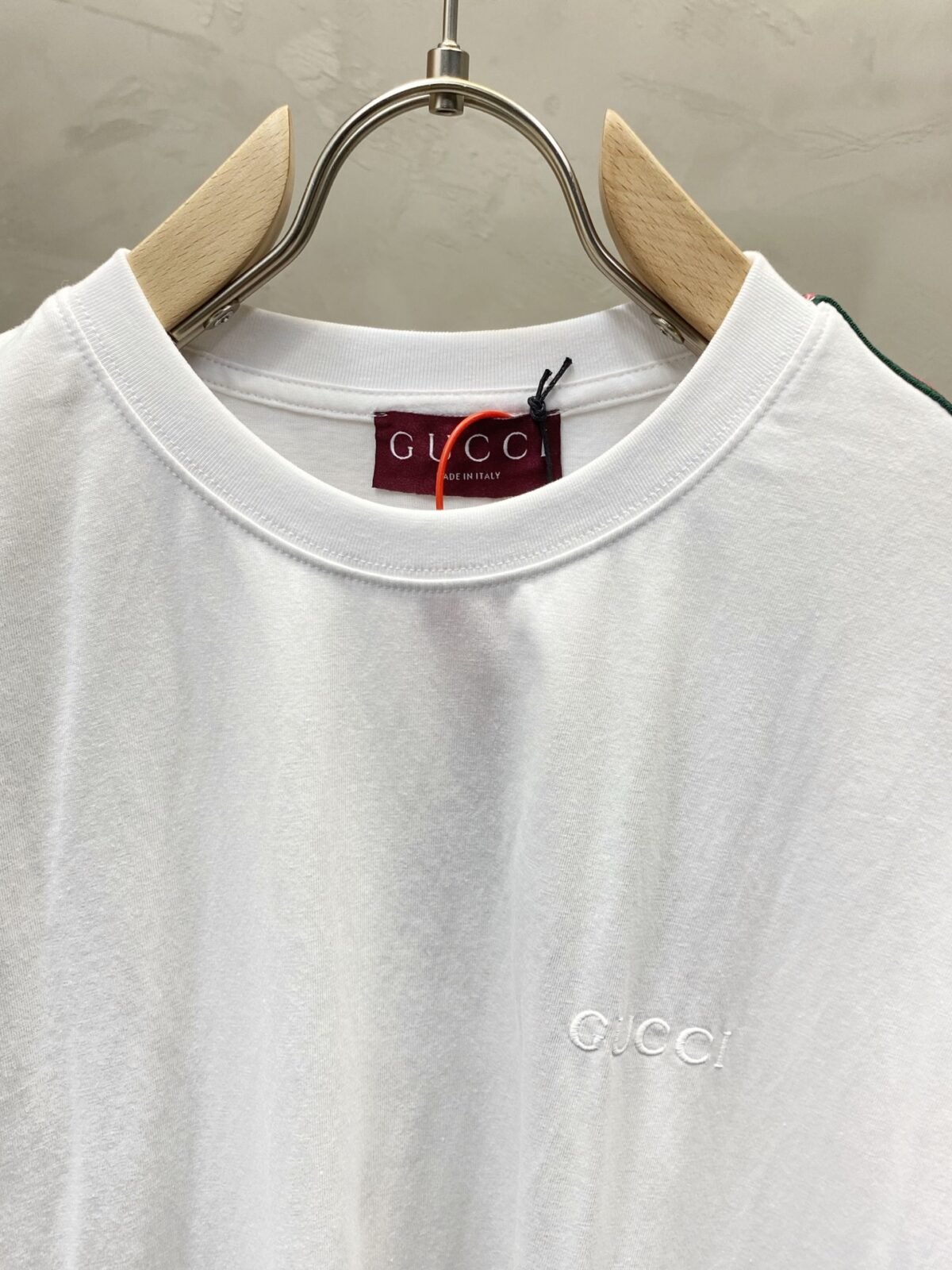 ⁦قميص غوتشي رجالي جديد كاجوال بأكمام قصيرة⁩ - الصورة ⁦3⁩