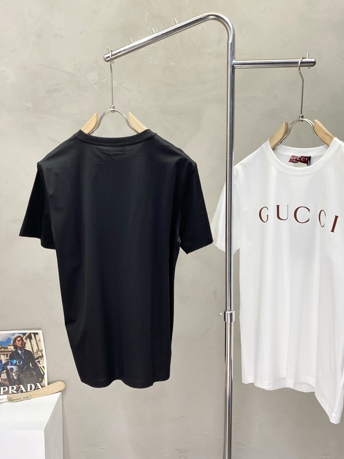 ⁦قميص غوتشي رجالي جديد كاجوال بأكمام قصيرة⁩ - الصورة ⁦5⁩