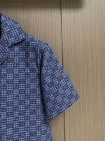 ⁦قميص غوتشي الجديد، فضفاض بأكمام قصيرة، بنقشة مربعات GG⁩ - الصورة ⁦4⁩