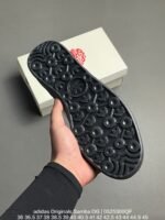 ⁦حذاء adidas Originals Samba OG x Gucci⁩ - الصورة ⁦5⁩