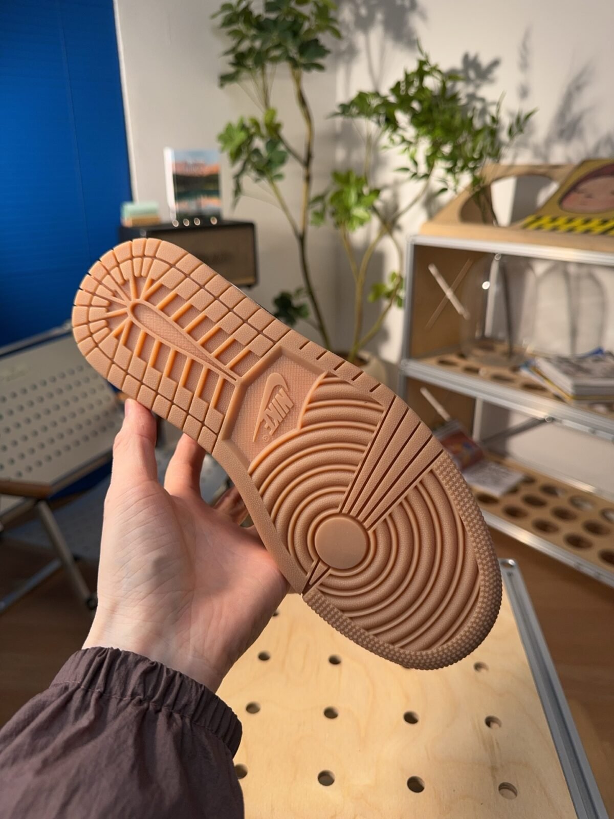 ⁦حذاء Nike Air Jordan 1 Low AJ1 "Floral Delight"⁩ - الصورة ⁦7⁩