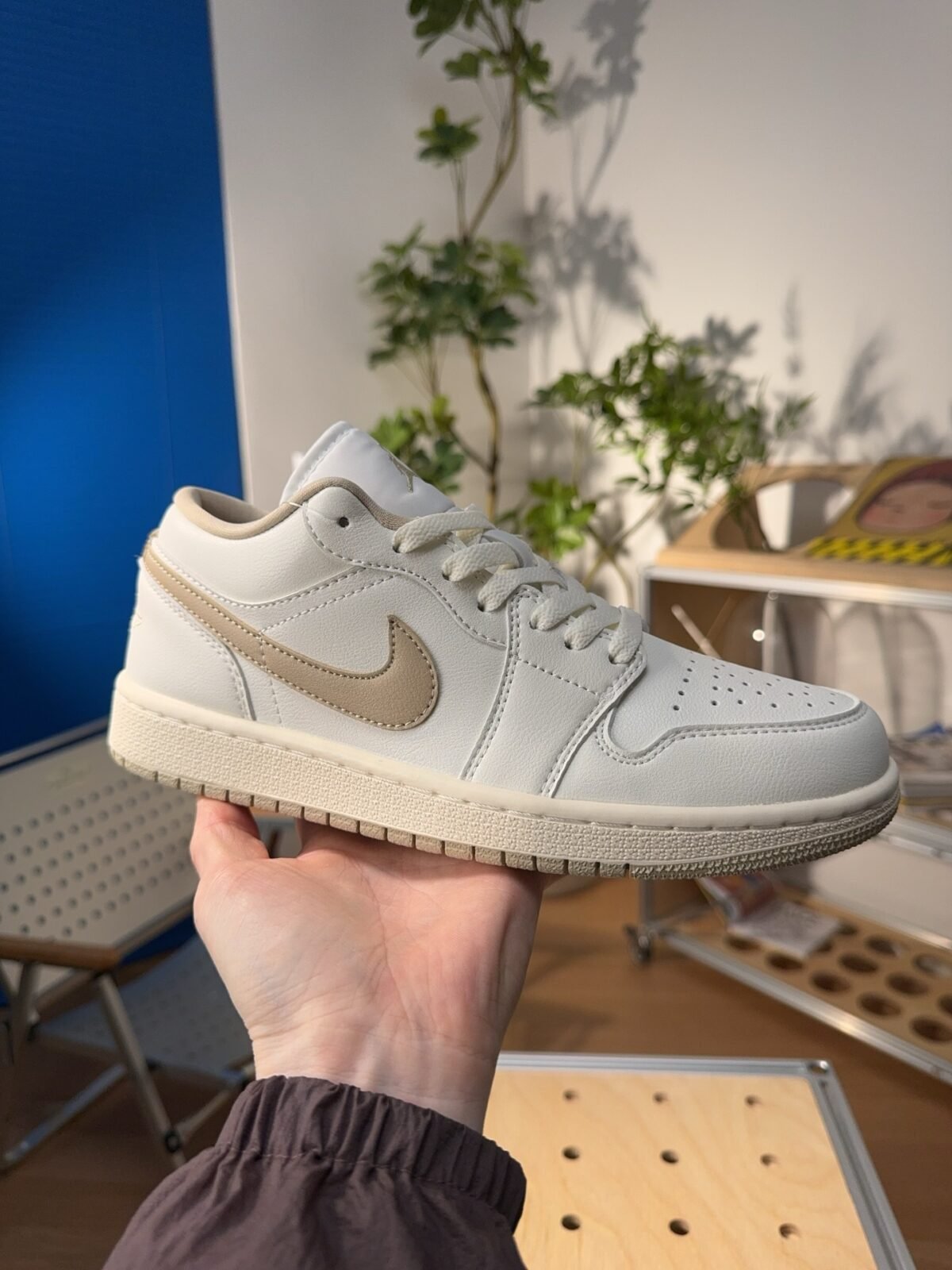 ⁦حذاء Nike Air Jordan 1 Low AJ1⁩ - الصورة ⁦1⁩