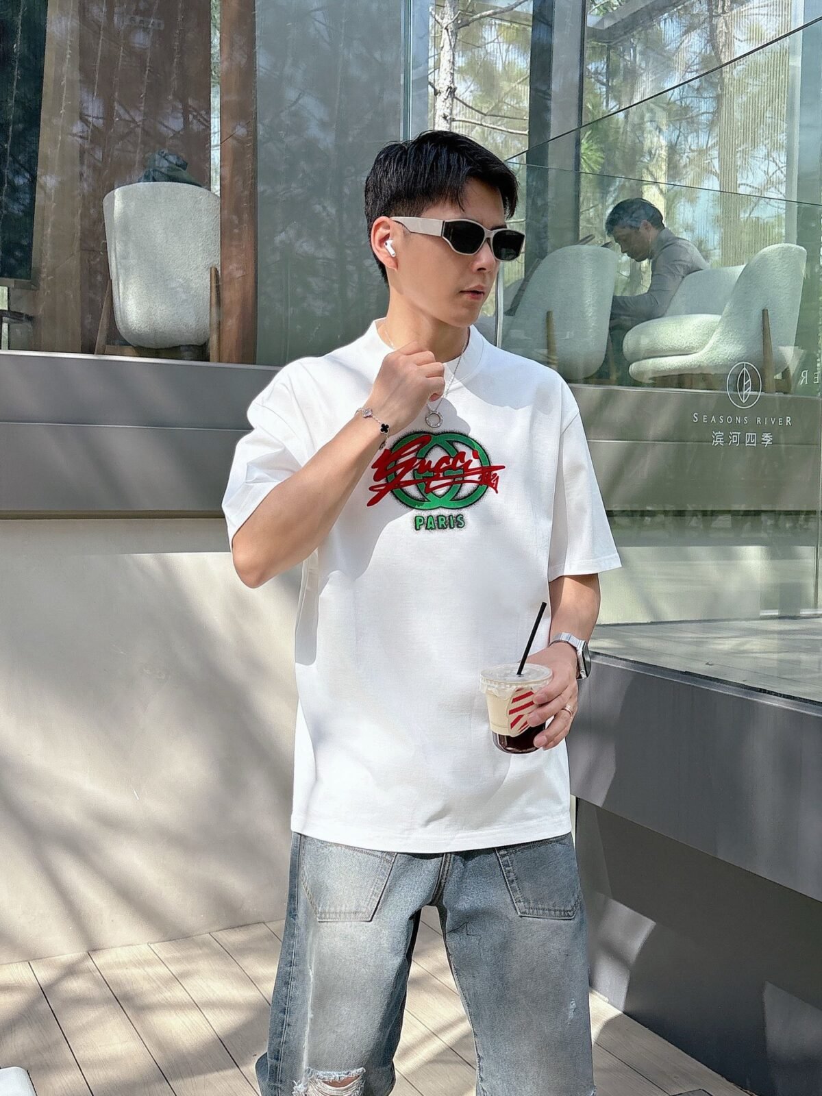 ⁦تيشيرت غوتشي الجديد بأكمام قصيرة وياقة مستديرة⁩ - الصورة ⁦5⁩