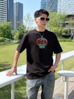 ⁦تيشيرت غوتشي الجديد بأكمام قصيرة وياقة مستديرة⁩ - الصورة ⁦4⁩