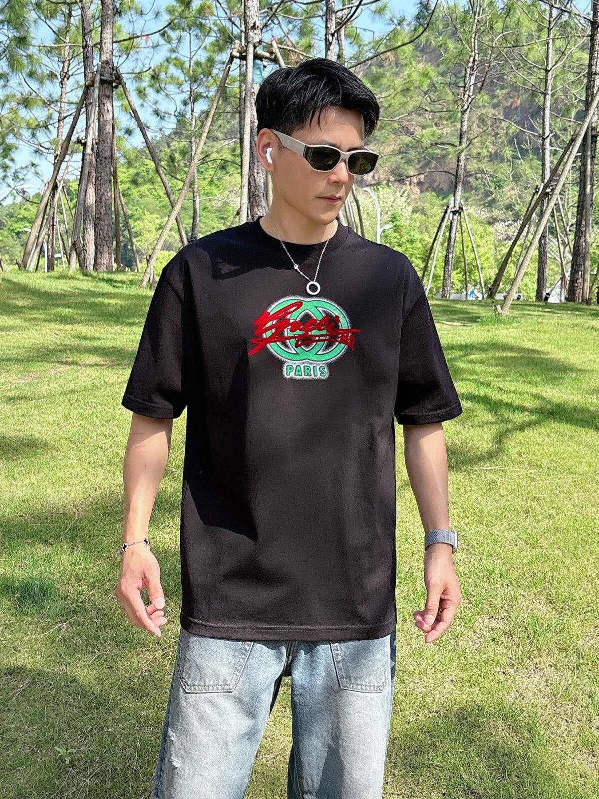 ⁦تيشيرت غوتشي الجديد بأكمام قصيرة وياقة مستديرة⁩ - الصورة ⁦1⁩