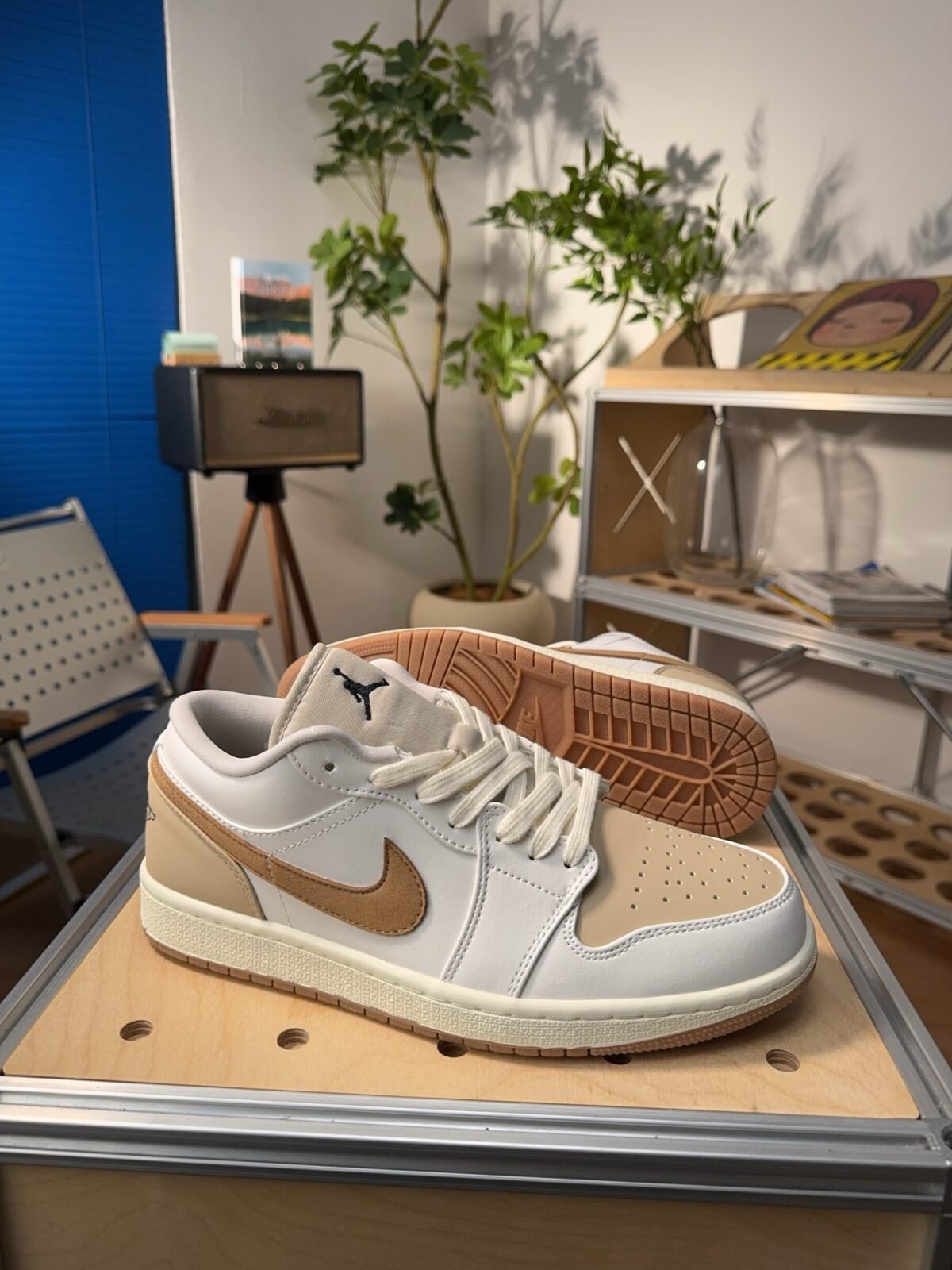 ⁦حذاء Nike Air Jordan 1 Low AJ1⁩ - الصورة ⁦6⁩