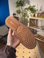 ⁦حذاء Nike Air Jordan 1 Low AJ1⁩ - الصورة ⁦7⁩