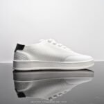 ⁦حذاء Calvin Klein الكاجوال⁩ - الصورة ⁦2⁩