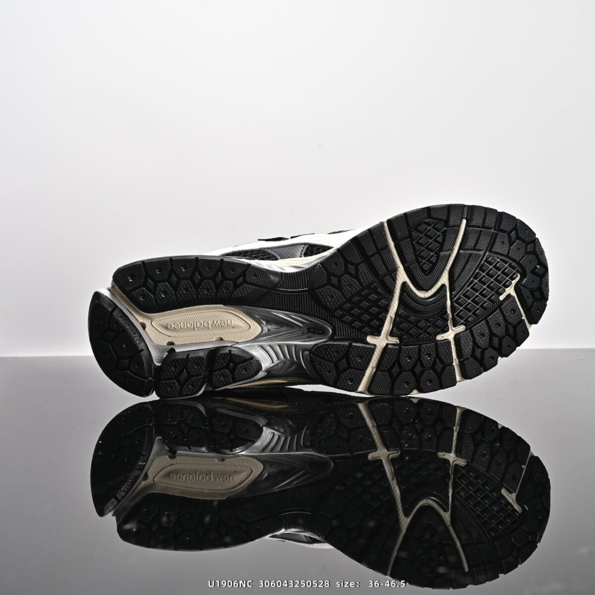 ⁦حذاء New Balance M1906⁩ - الصورة ⁦3⁩