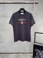 ⁦تيشيرت غوتشي الصيفي الجديد! تصميم كلاسيكي وبسيط.⁩ - الصورة ⁦2⁩