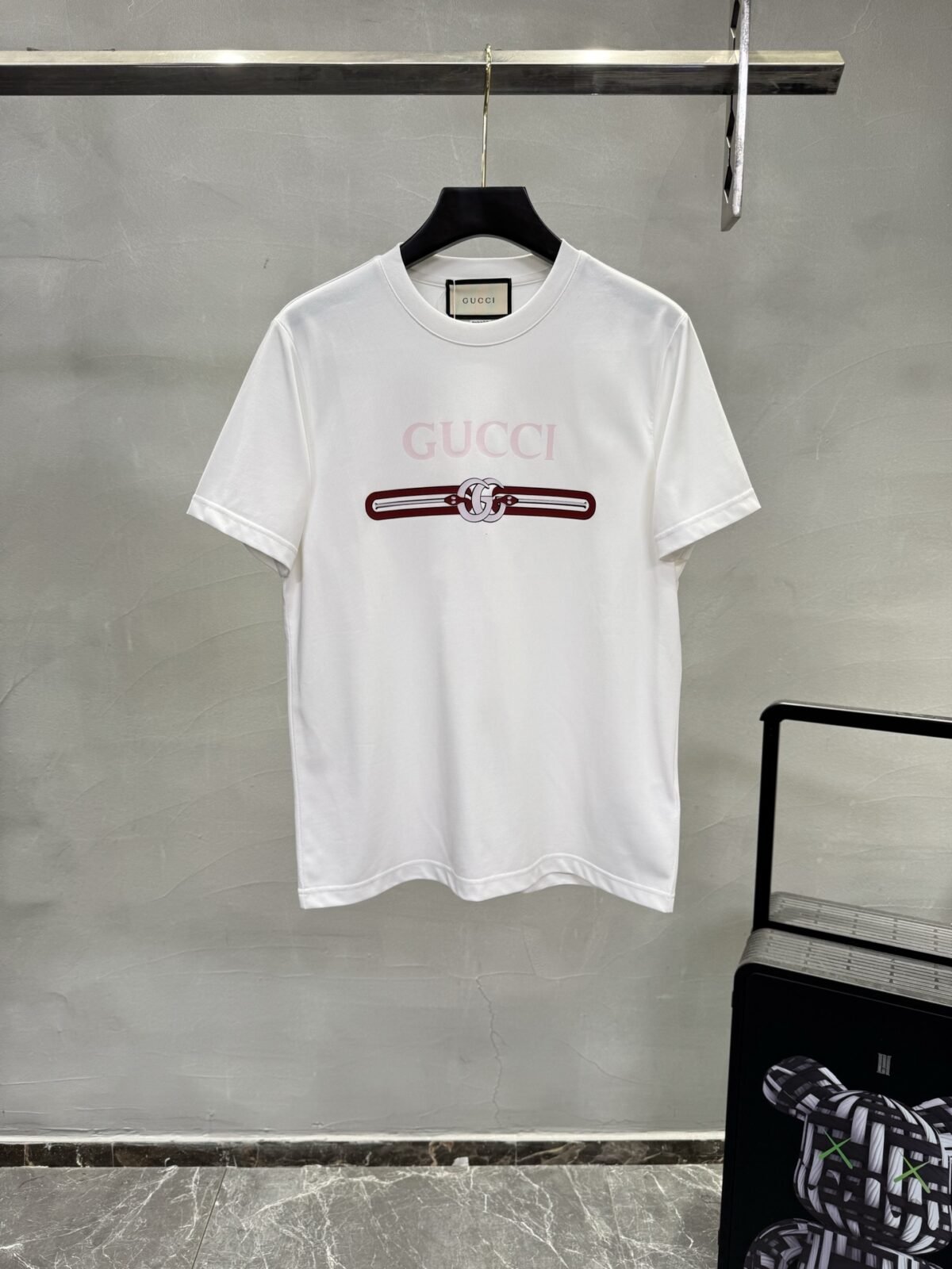 ⁦تيشيرت غوتشي الصيفي الجديد! تصميم كلاسيكي وبسيط.⁩ - الصورة ⁦4⁩