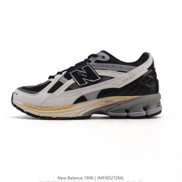 حذاء New Balance M1906