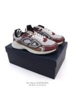 ⁦حذاء Dior⁩ - الصورة ⁦9⁩