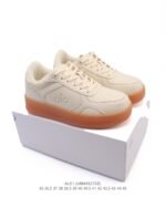 ⁦حذاء ALO YOGA Recovery Mode⁩ - الصورة ⁦9⁩