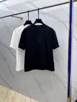 تيشيرت لويس فويتون الجديد بياقة دائرية