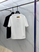 ⁦تيشيرت لويس فويتون الجديد بياقة دائرية⁩ - الصورة ⁦3⁩