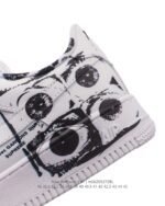 ⁦حذاء Nike Air Force 1 '07⁩ - الصورة ⁦8⁩