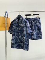 بدلة لويس فويتون أنيقة وعصرية، مميزة جدًا على الجسم