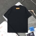 ⁦تيشيرت لويس فويتون الجديد، كاجوال، بأكمام قصيرة⁩ - الصورة ⁦3⁩