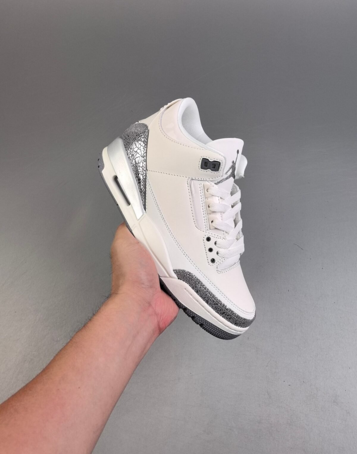 ⁦حذاء NIKE Air Jordan 3 Retro⁩ - الصورة ⁦2⁩