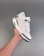 ⁦حذاء NIKE Air Jordan 3 Retro⁩ - الصورة ⁦2⁩