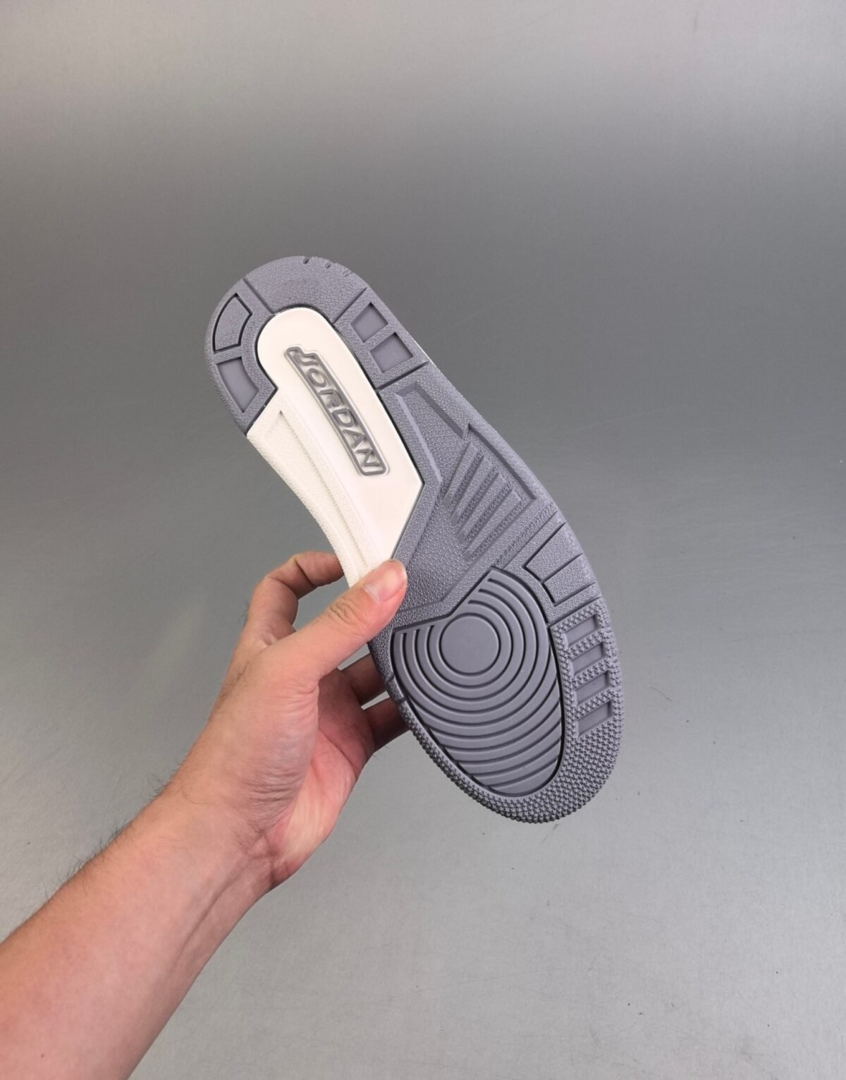 ⁦حذاء NIKE Air Jordan 3 Retro⁩ - الصورة ⁦6⁩