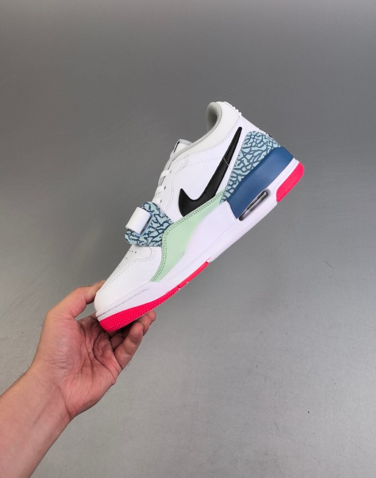 ⁦حذاء  NIKE Air Jordan Legacy 312 Low⁩ - الصورة ⁦3⁩