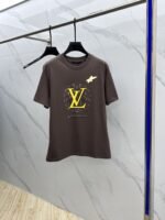 تيشيرت لويس فويتون الجديد بياقة دائرية