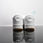 ⁦حذاء ALO YOGA RECOVERY MODE⁩ - الصورة ⁦6⁩