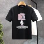 تيشيرت لويس فويتون الجديد بياقة دائرية وأكمام قصيرة