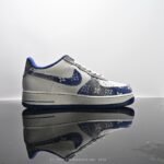 ⁦حذاء NIKE AIR FORCE 1 '07⁩ - الصورة ⁦2⁩