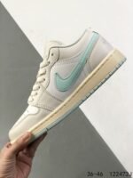 ⁦حذاء NIKE Air Jordan 1 Low AJ1⁩ - الصورة ⁦3⁩