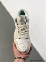 ⁦حذاء NIKE Air Jordan 1 Low AJ1⁩ - الصورة ⁦7⁩