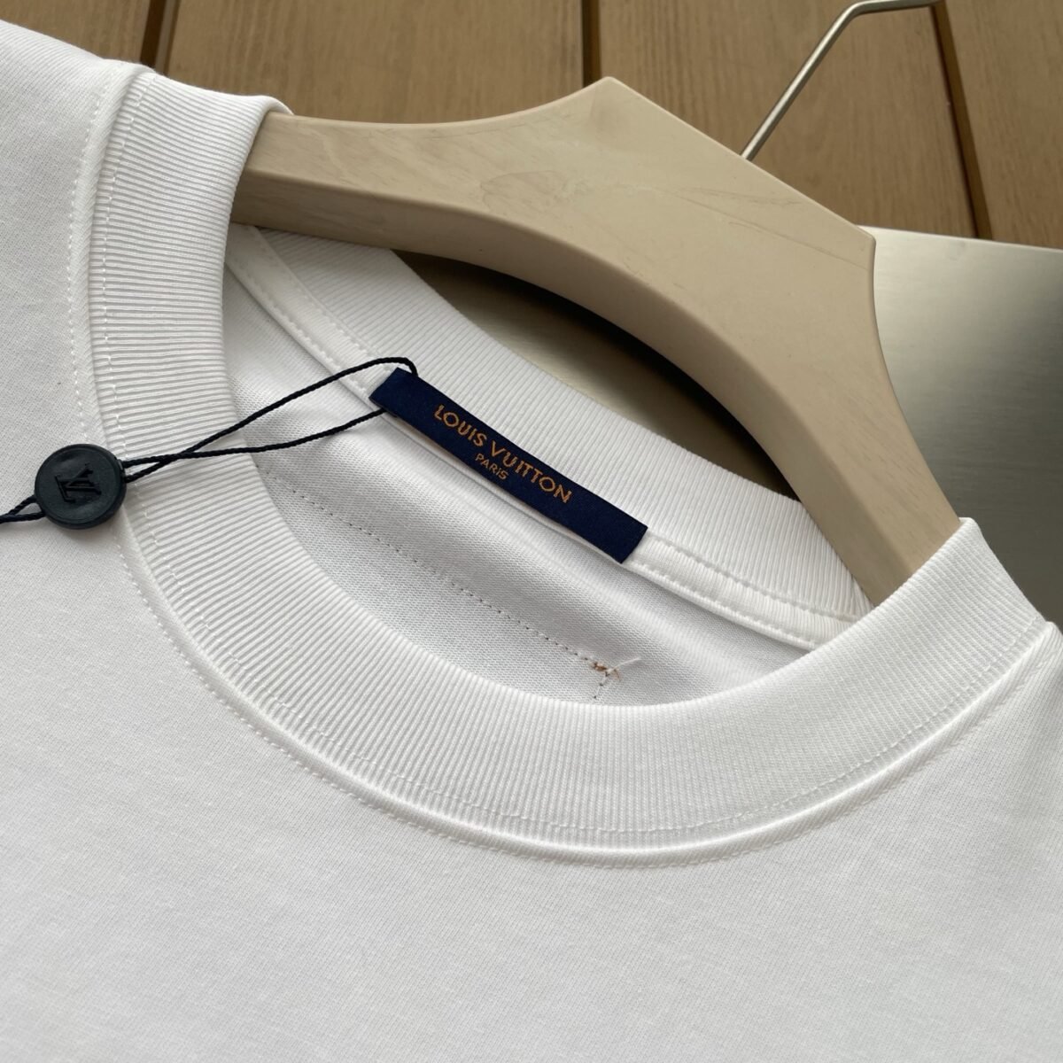 ⁦تيشيرت لويس فويتون الجديد بياقة دائرية وأكمام قصيرة للرجال والنساء⁩ - الصورة ⁦6⁩