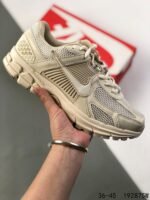 حذاء Nike Air Zoom Vomero 5