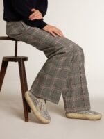 ⁦شوز Space-Star من غولدن غوس⁩ - الصورة ⁦3⁩