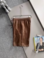 ⁦شورت لويس فويتون الجديد⁩ - الصورة ⁦4⁩