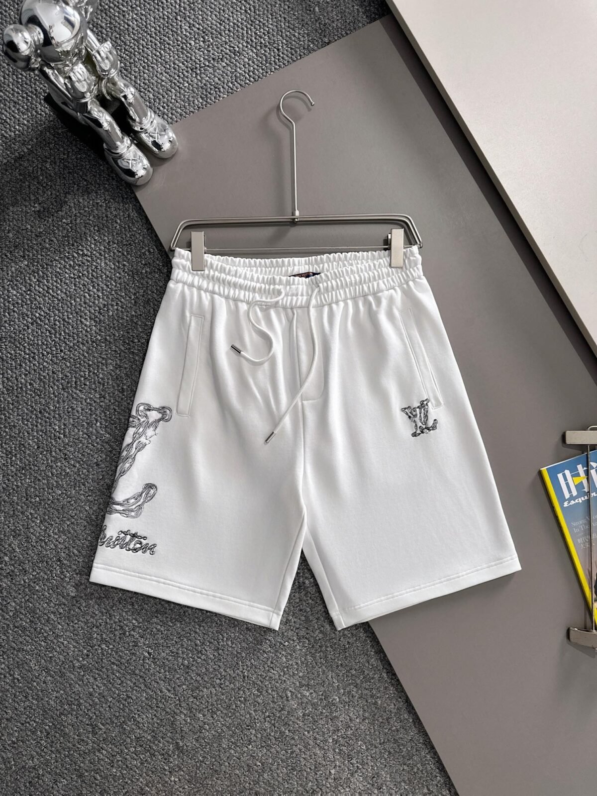 ⁦شورت لويس فويتون الجديد⁩ - الصورة ⁦3⁩