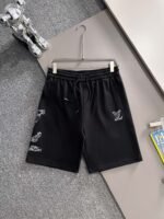 شورت لويس فويتون الجديد