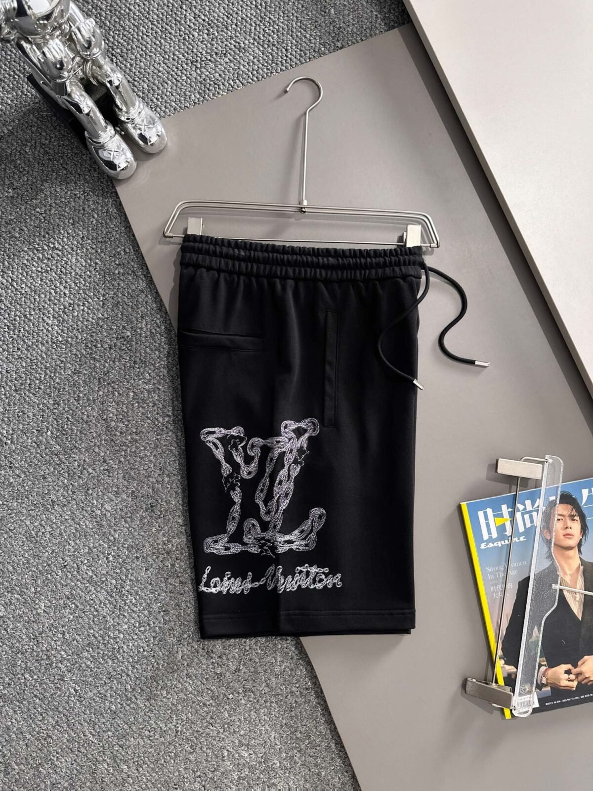 ⁦شورت لويس فويتون الجديد⁩ - الصورة ⁦6⁩