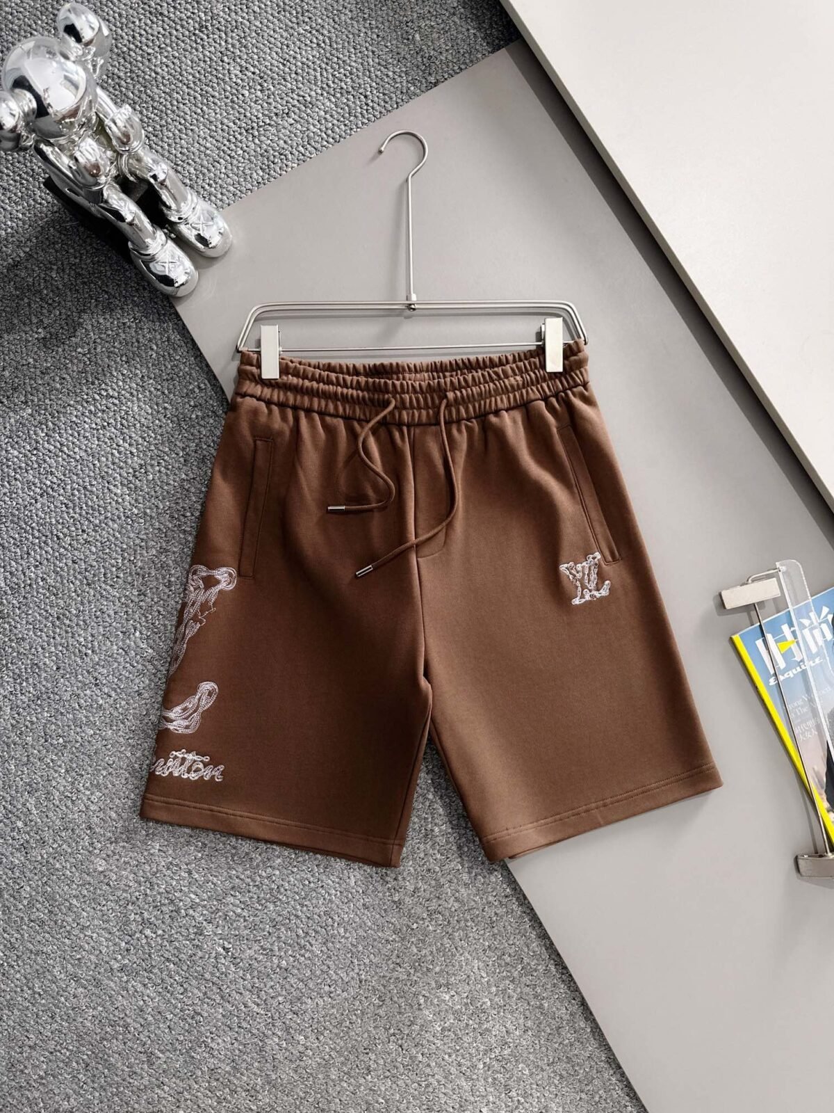 ⁦شورت لويس فويتون الجديد⁩ - الصورة ⁦2⁩