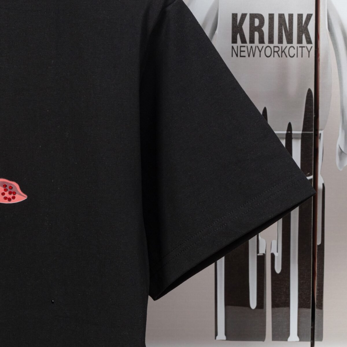 ⁦تيشيرت غوتشي بأكمام قصيرة.⁩ - الصورة ⁦7⁩