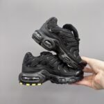 ⁦حذاء Nike Air Max Plus⁩ - الصورة ⁦2⁩