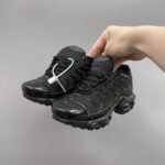 ⁦حذاء Nike Air Max Plus⁩ - الصورة ⁦3⁩